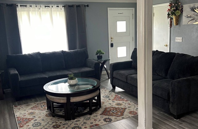 Cheerful 3-Bedroom Westgate Ranch