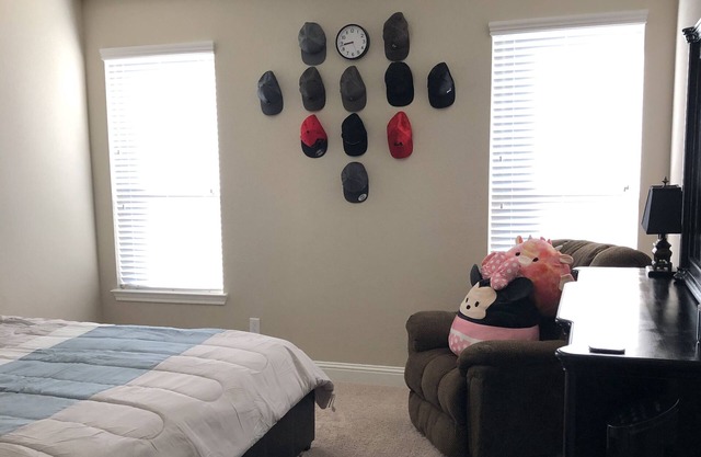 Cheerful 4 bedroom home and private pool