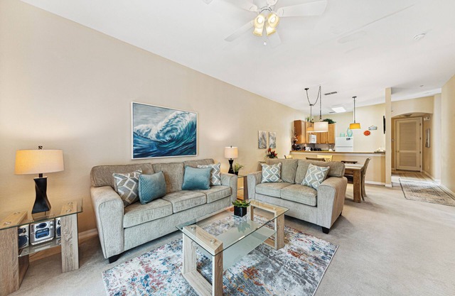 Cheerful Condo - minutes away from Disney/with Pools, Resturant & Spa