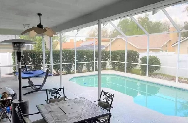 Cheery 4 Bedroom Pool Villa