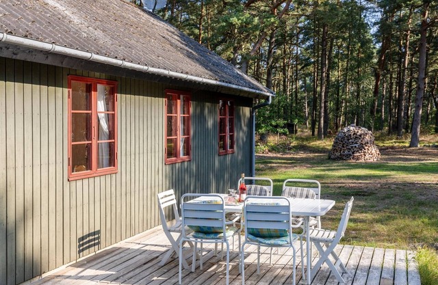 "Chenoa" - 200m from the sea by Interhome