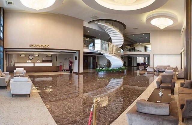 Cherry Garden City & Spa Hotel