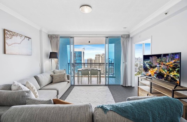 Chevron: Majestic Ocean Vista w/Resort Amenities
