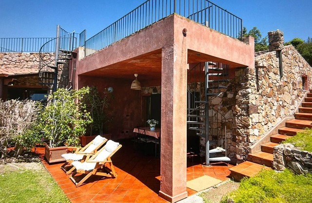 Chia, Sardinia Large Apartment 200 meters from the sea with Terrace and Garden