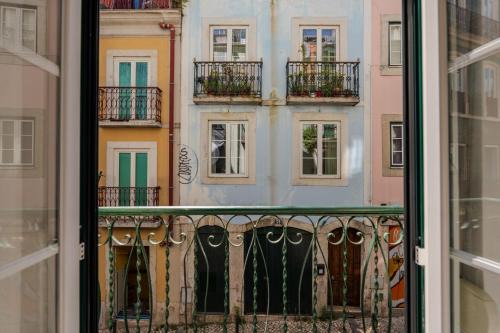 Chiado Meets Bairro Apartment