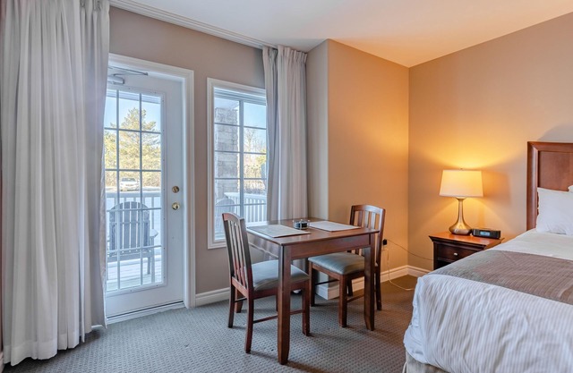 Chic 1-BDR Condo in Horseshoe Valley