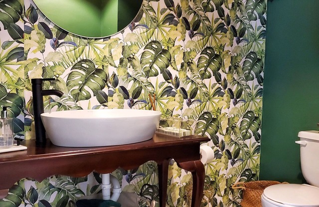 Chic 1-Bedroom Apartment in Kingston with AC, WiFi, and pool