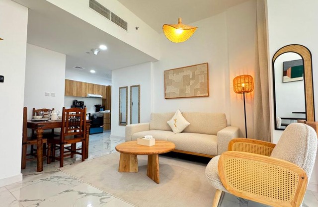 Chic 2BR Oasis - Stylish Masdar City Escape Near Masdar Park & City Centre