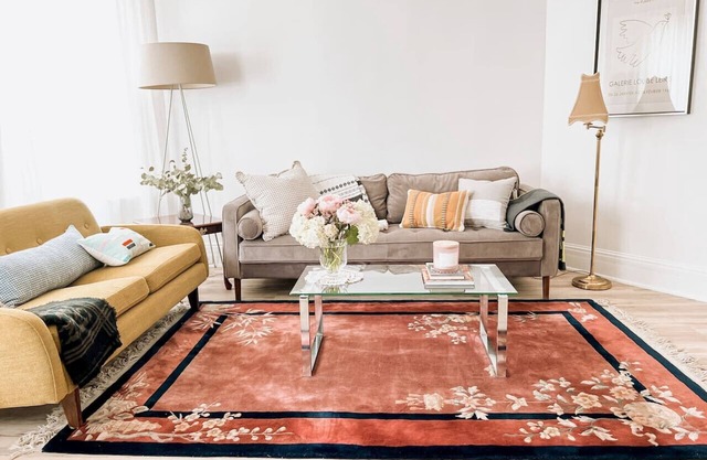 Chic 2BR Retreat, 23min to NYC + Private Garden