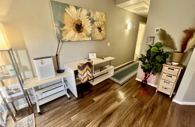 Chic and Stylish 1 bed & bathroom Apartment - WiFi, AC, Laundry, kitchen, piano