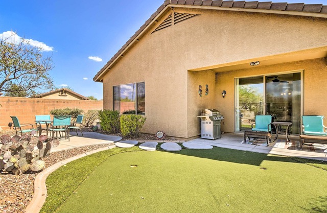 Chic Anthem Home w/ Patio: Hike, Golf, Relax!