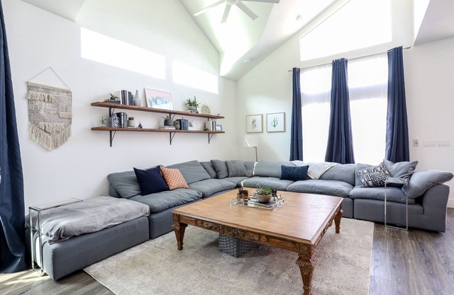 Chic Austin 3BR: Smart Home, Outdoor Living, Prime Location near Downtown ATX