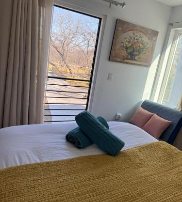 Chic, Cozy & Comfort Modern Room
