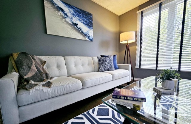 Chic, Cozy & Fully Equipped Apartment
