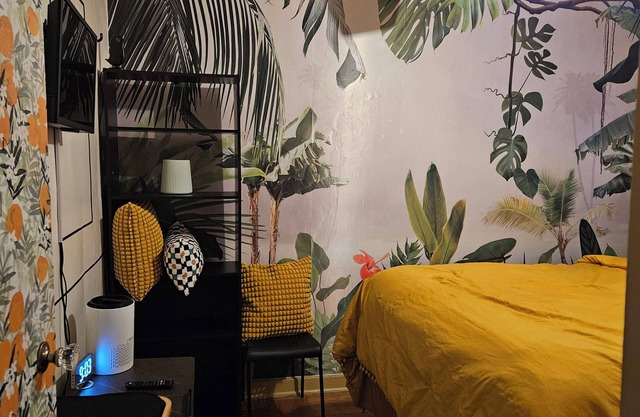 Chic Floral: Luxe 2BR Escape