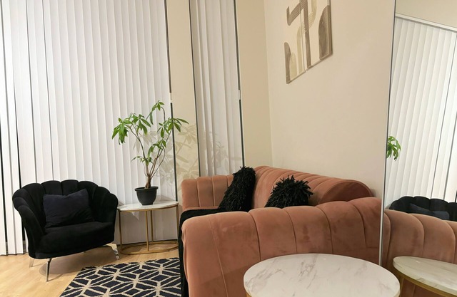 Chic & Modern Condo in Midtown Toronto | Prime Location. Monthly Rental