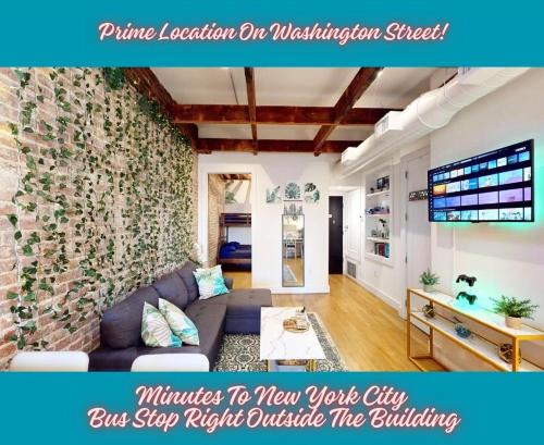 Chic Penthouse 15 Minutes From NYC - bus stop at doorstep