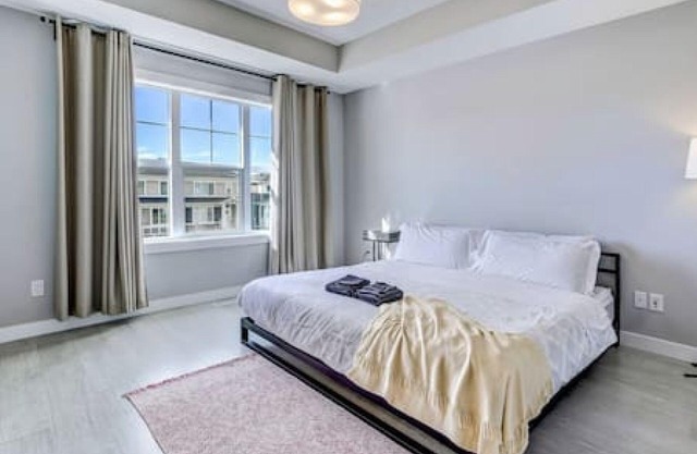 Chic Retreat, Sleeps 8| A/C, Near YYC & DT.