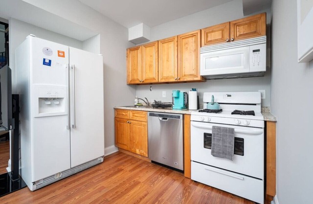 Chic Silver Spring Loft Near Metro, Dining & Shops – Walk Everywhere