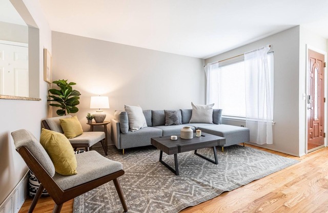 Chic & Spacious Royal Oak 3BR Home! Welcome!