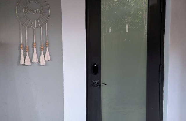 Chic studio with WiFi and AC in marvelous Miami Brickell area