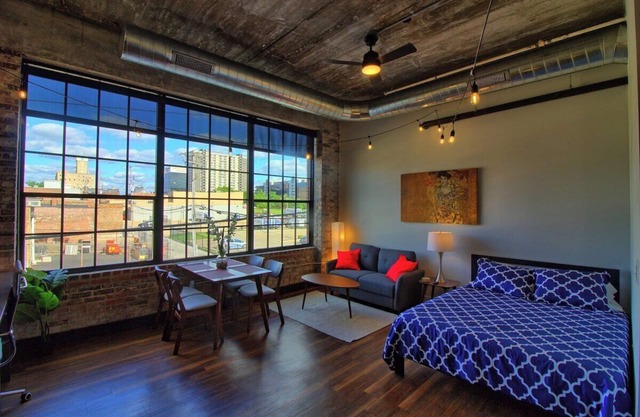 Chic Ultramodern Studio Loft w/Designer Features