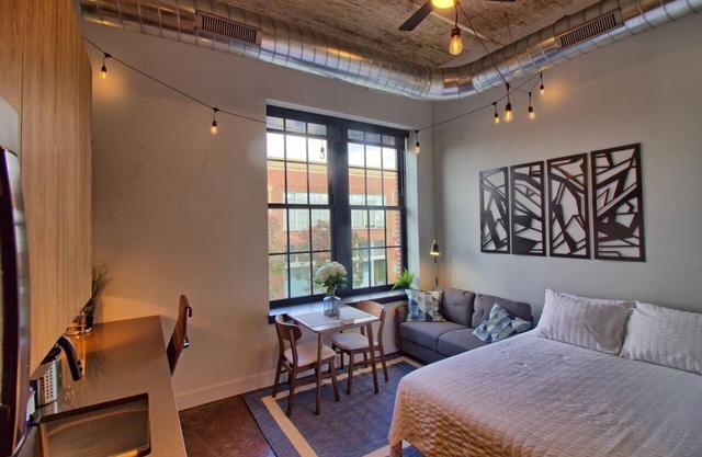 Chic Ultramodern Studio Loft w/Designer Features