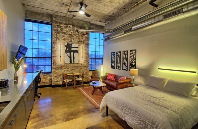 Chic Ultramodern Studio Loft w/Designer Features