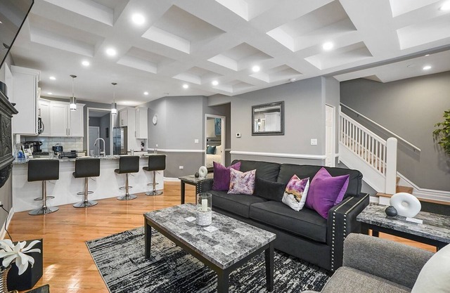 Chicago Rental - Vernon Ave