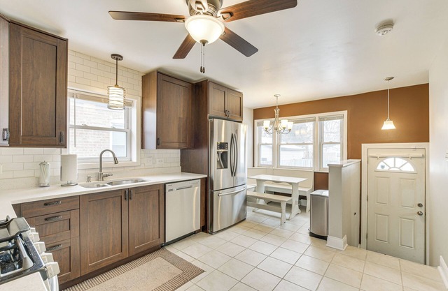 Chicago Vacation Rental, 19 Mi to Downtown Area!