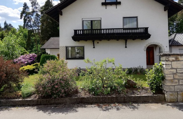 Child-Friendly Apartment “Entspannung und Natur in Bayern” with Wi-Fi, Balcony & Garden; Parking Available, Pets Allowed