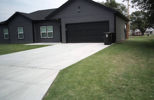 Chill & Unwind: Salina Stayn