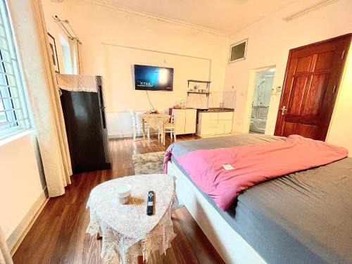 CHILLING SUDIO 11 Trinh Cong Son close Ho Tay vs Lotte mail !