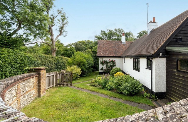 Chilterns Farm Cottage Hideaway | Pass the Keys