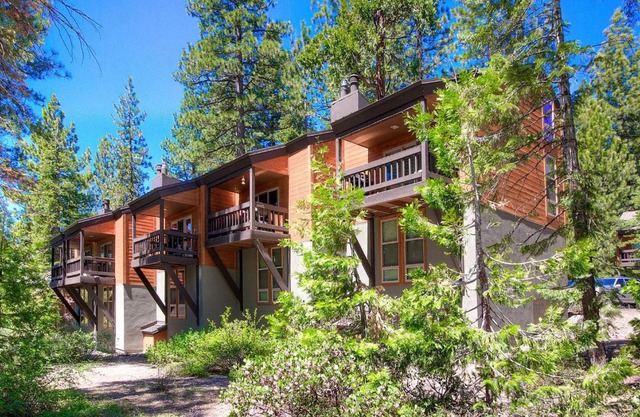 Chipmunk Chalet by Lake Tahoe Accommodations