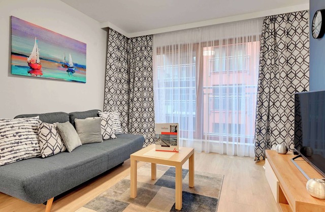 Chmielna 63 | Beautiful Studio | Smart TV