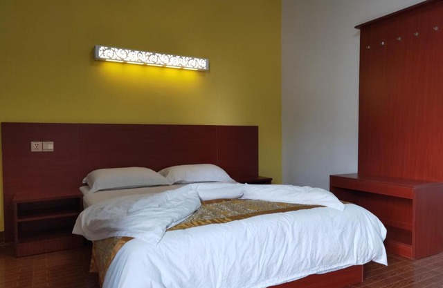CHONG TI HOTEL