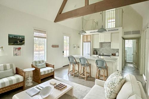 Christmas Hill Cottage B