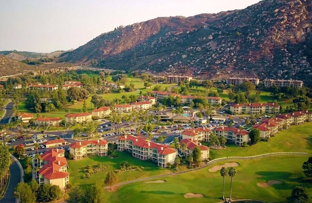 Christmas Welk San Diego California 2 bedroom Lock Off