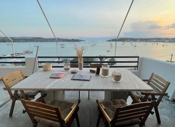 Chrysa's Dream - Dreamy Sea View at Spacious 3BR Apt in Porto Cheli