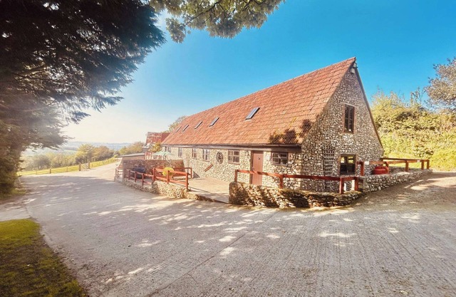 Cider House is a paradise for families, friends and couples.