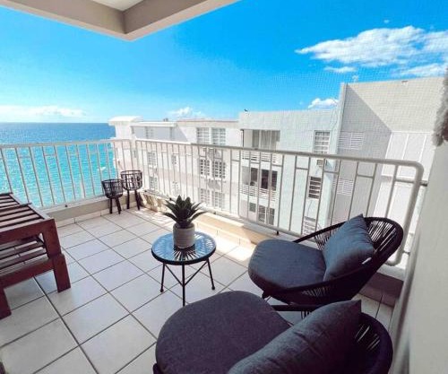 Cielo y Mar apartment by the sea peaceful getaway