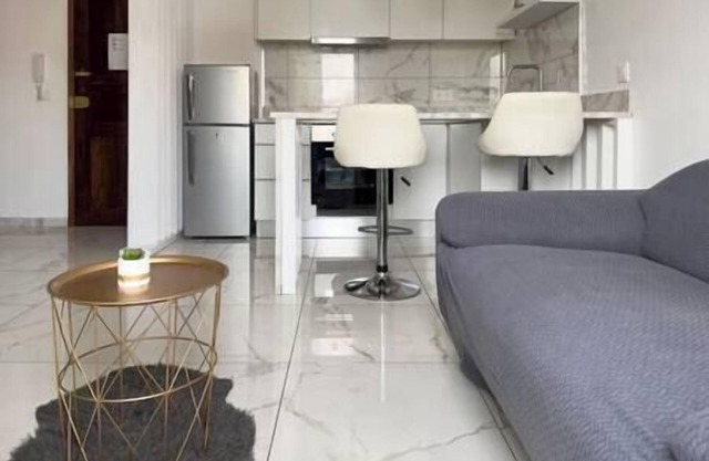 City Center: 1-bdr apt in Palmarejo - LCGR