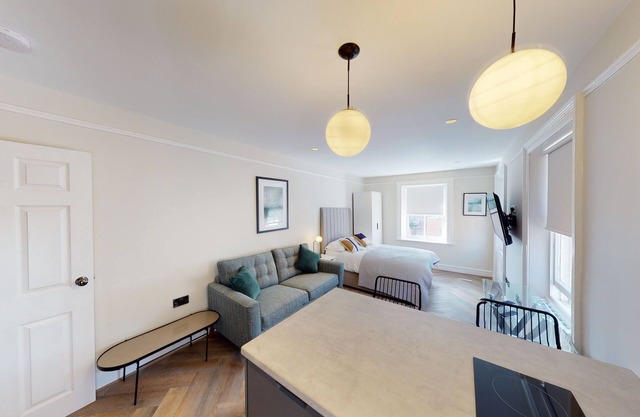 City Centre | Cathedral | SofaBed | Shared Laundry