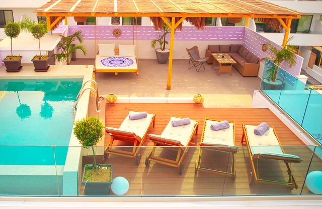 City Compass Luxury Villa