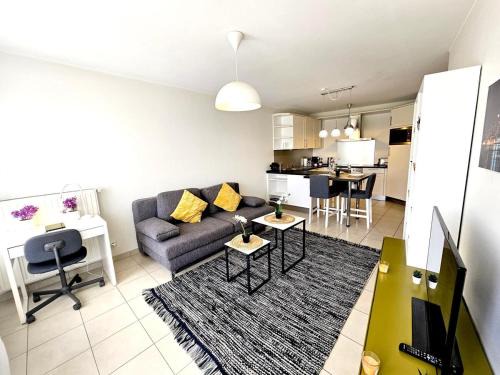 City Escape - Cozy 1BR Flat with terrace&parking