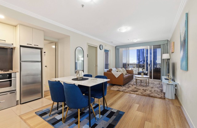 City Lux 2Bed Apt, Parking, Pool