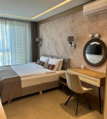 City Park Inn - Art Gallery