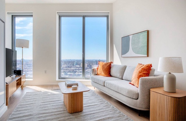 Classic Clinton Hill 2BR w/Gym, Elevator & Laundry, by Blueground