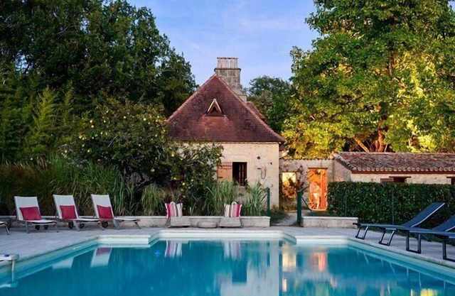 Classic Perigourdine property that can accommodate 8 people